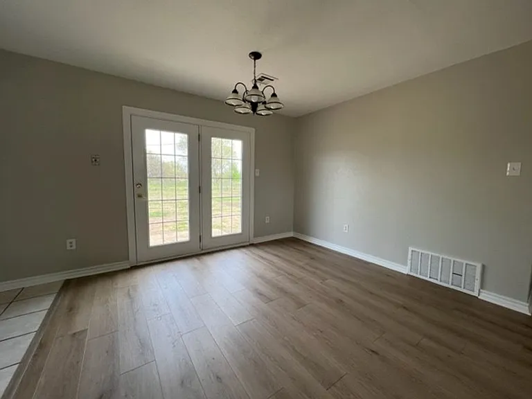 130 NE Fullerton St — Photo 6