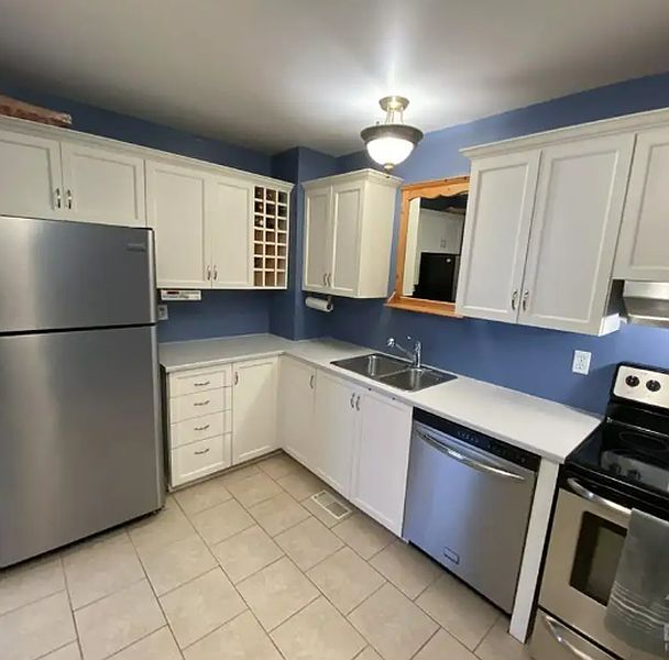 Ottawa House for rent - 3 Bedrooms — photo 2