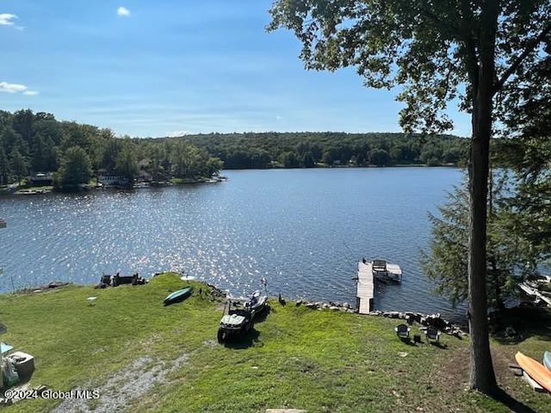 3rd image of 96 Harriman Road