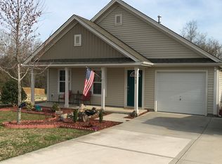 1462 Winter Dr, Statesville, NC 28677