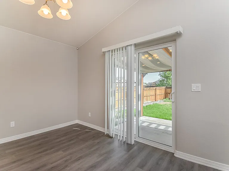6863 Phantom Way — Photo 6