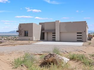 881 Vista Grande, Los Lunas, NM 87031