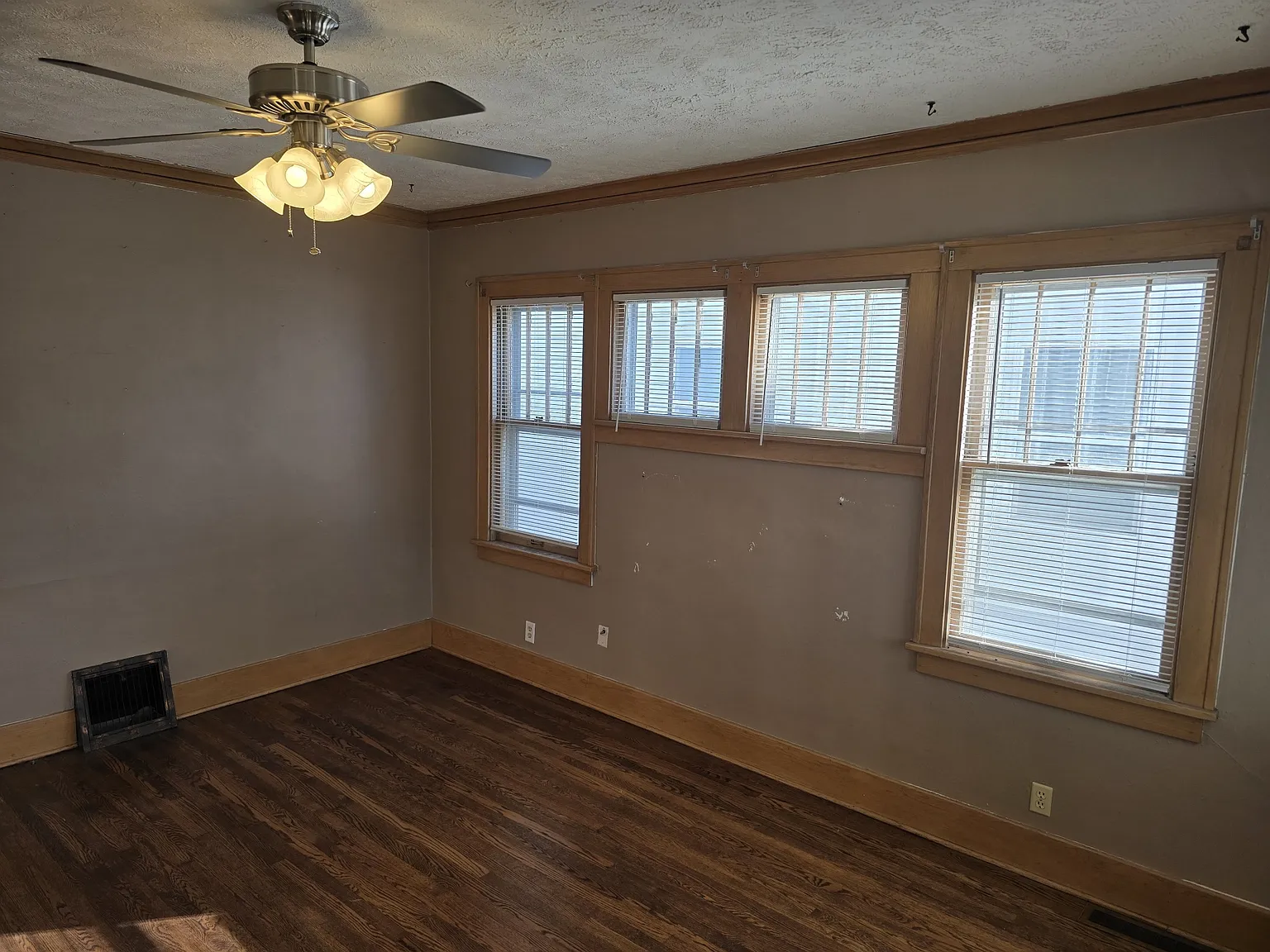 3 bed, 1466 sqft, $1,800 — Photo 4