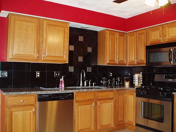4th image of 9188 Kipling Way