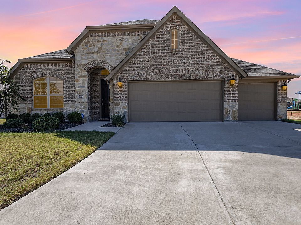 1st image of 226 Hedgewood Dr