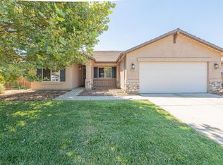 3735 E Vista Dr, Visalia, CA 93292