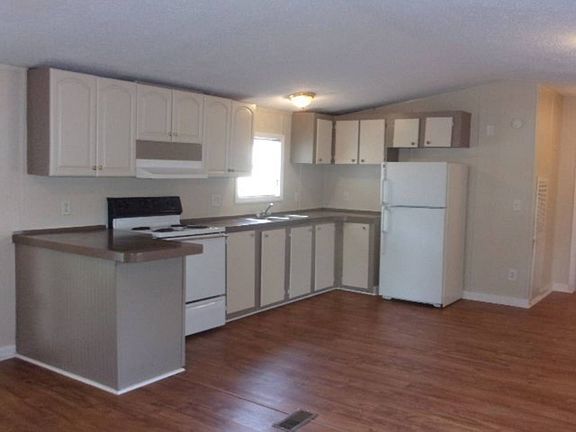 2nd image of 3535 Roberts Ave Lot 308