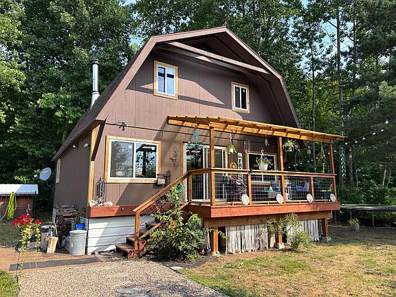 2nd image of 40990 Diamond Lake St