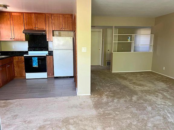 5th image of 1631 Maurice Ln APT 3
