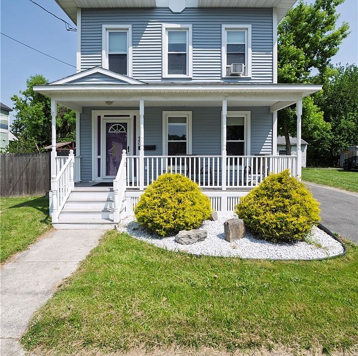 1st image of 440 Gifford St