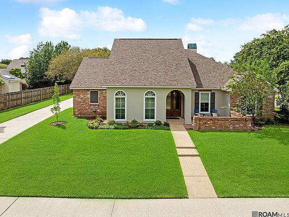 2nd image of 409 Woodgate Blvd