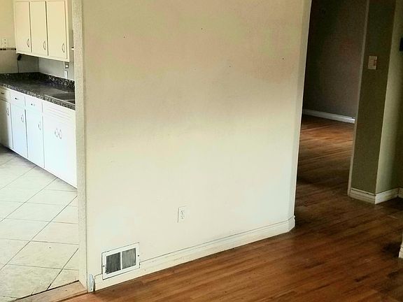 4th image of 609 Cardenas Dr SE