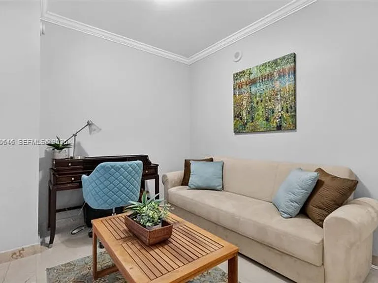 17001 Collins Ave #CU-3402 — Photo 16
