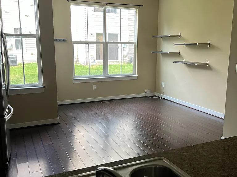109 Saginaw Dr — Photo 17