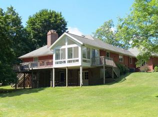 3210 Grand River Dr NE, Grand Rapids, MI 49525