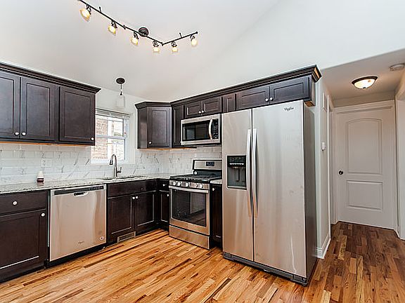 5th image of 8224 S La Salle St