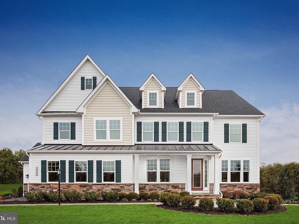 1st image of 6 Cloverland Ln