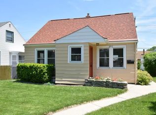 3316 N 77th St, Milwaukee, WI 53222