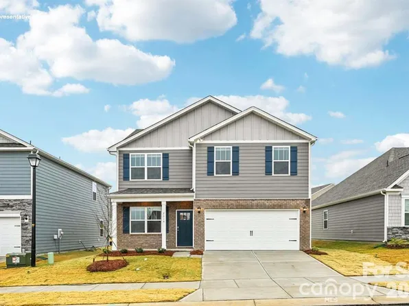 760 14th Avenue Ct NE, Hickory, NC 28601