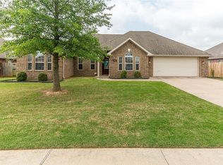 4105 SW Slate St, Bentonville, AR 72712