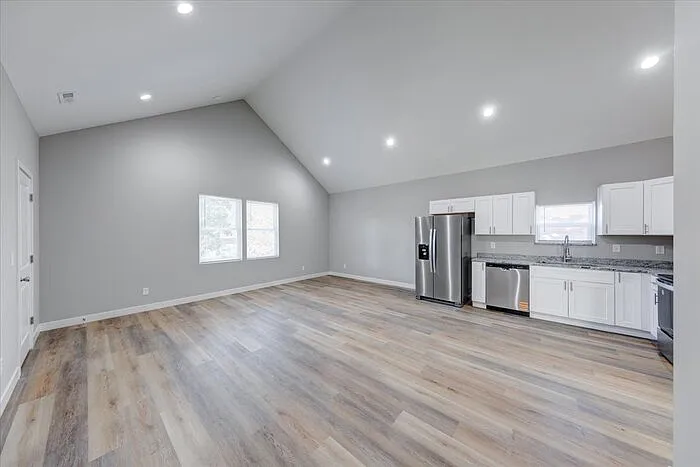 2751 Guilford Ave #B — Photo 21