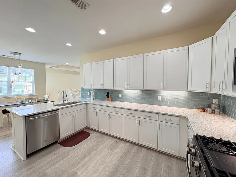 240 Margaritaville Ave S — Photo 27
