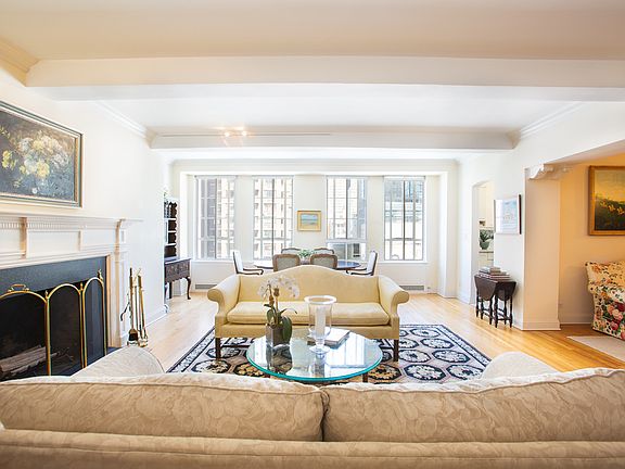 3rd image of 340 W 57th St APT 11I