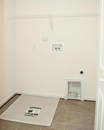 4th image of 2520 Liesfeld Pkwy #25C