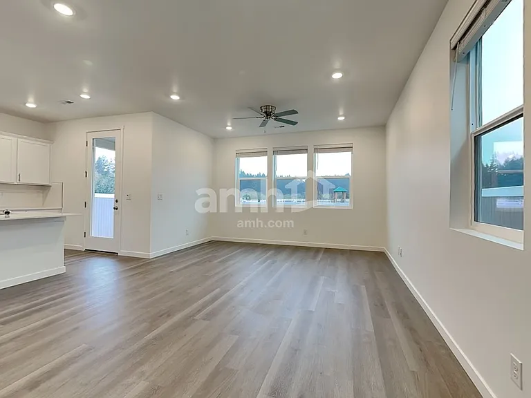 5222 Turnstone St SE — Photo 6