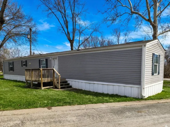 1214 Roseport Rd #51, Wathena, KS 66090
