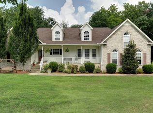 124 Ben Albert Rd, Cottontown, TN 37048