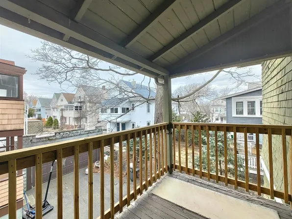 209 Boston Ave, Medford, MA 02155