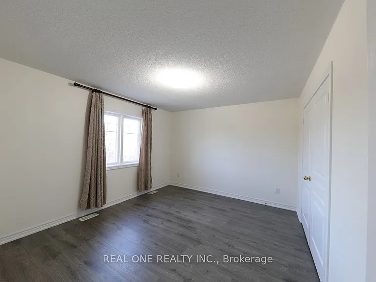 29 Duckfield Cres — Photo 18