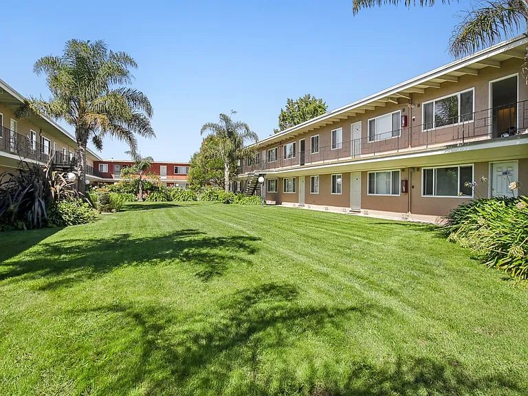 ALAMEDA PARK APARTMENTS — Photo 9