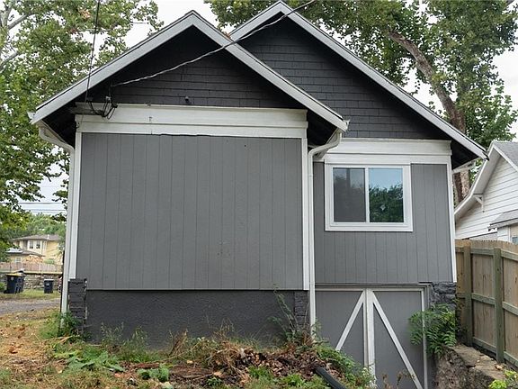 5th image of 5337 Woodland Ave