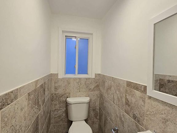 3rd image of 296A Monahan Ave
