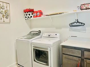 2986 S Halton Paseo, Ontario, CA 91761