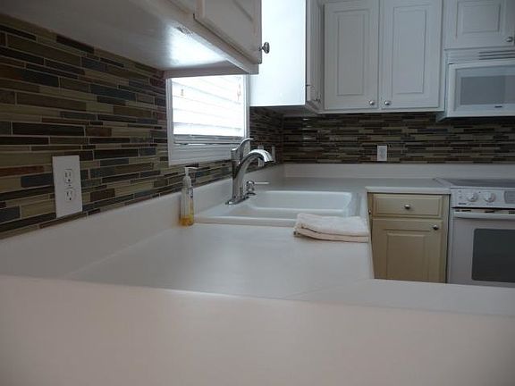 5th image of 220 Riverrun Dr