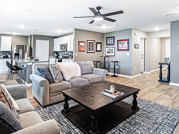 5th image of 5566 Guinevere Ln