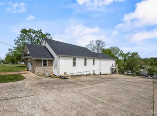 1034 Old Cape Rd, Jackson, MO 63755
