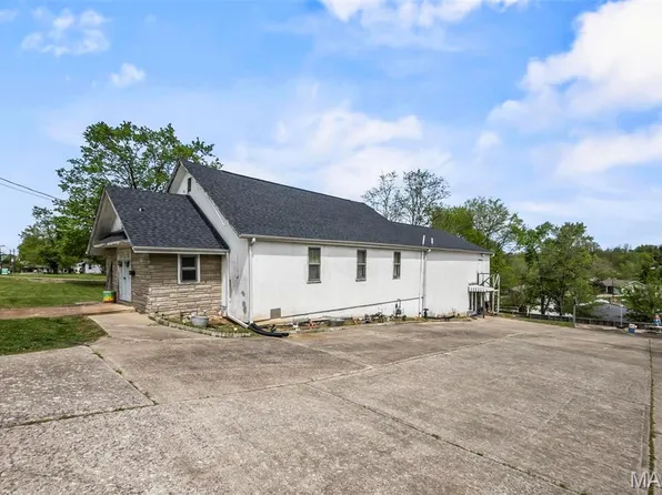 1034 Old Cape Rd, Jackson, MO 63755