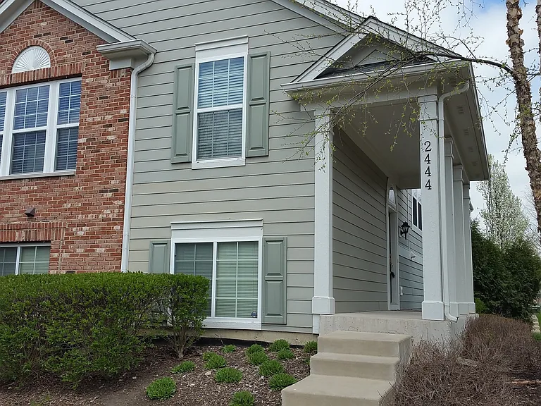 2444 Emily Ln #2444 — Photo 1