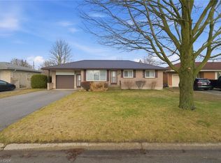 405 Adams Ave, Norfolk County, ON N4B 2Y8