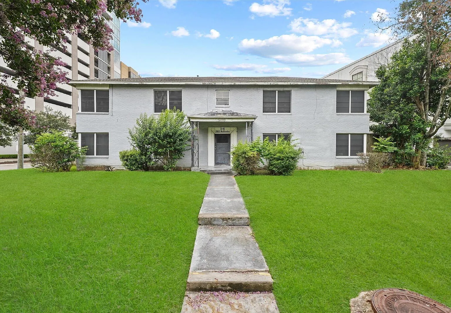 2 bed, 1.0 bath, $1,100 — Photo 1