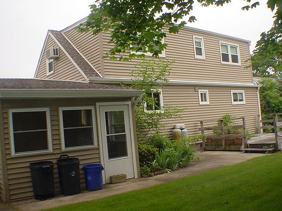 2nd image of 78 Chelsea Ave