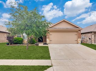 877 Darst Dr, Fate, TX 75189