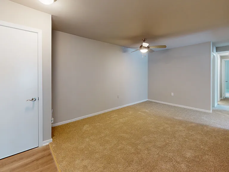 Seneca Place — Photo 131