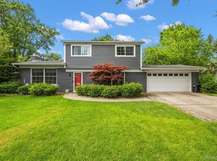 524 S Cranbrook Cross Rd, Bloomfield Hills, MI 48301