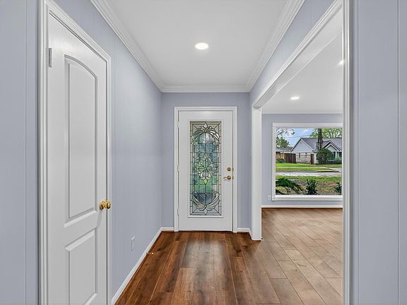 4th image of 5923 Rutherglenn Dr