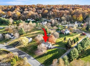 4 Pierce Ln, Downingtown, PA 19335
